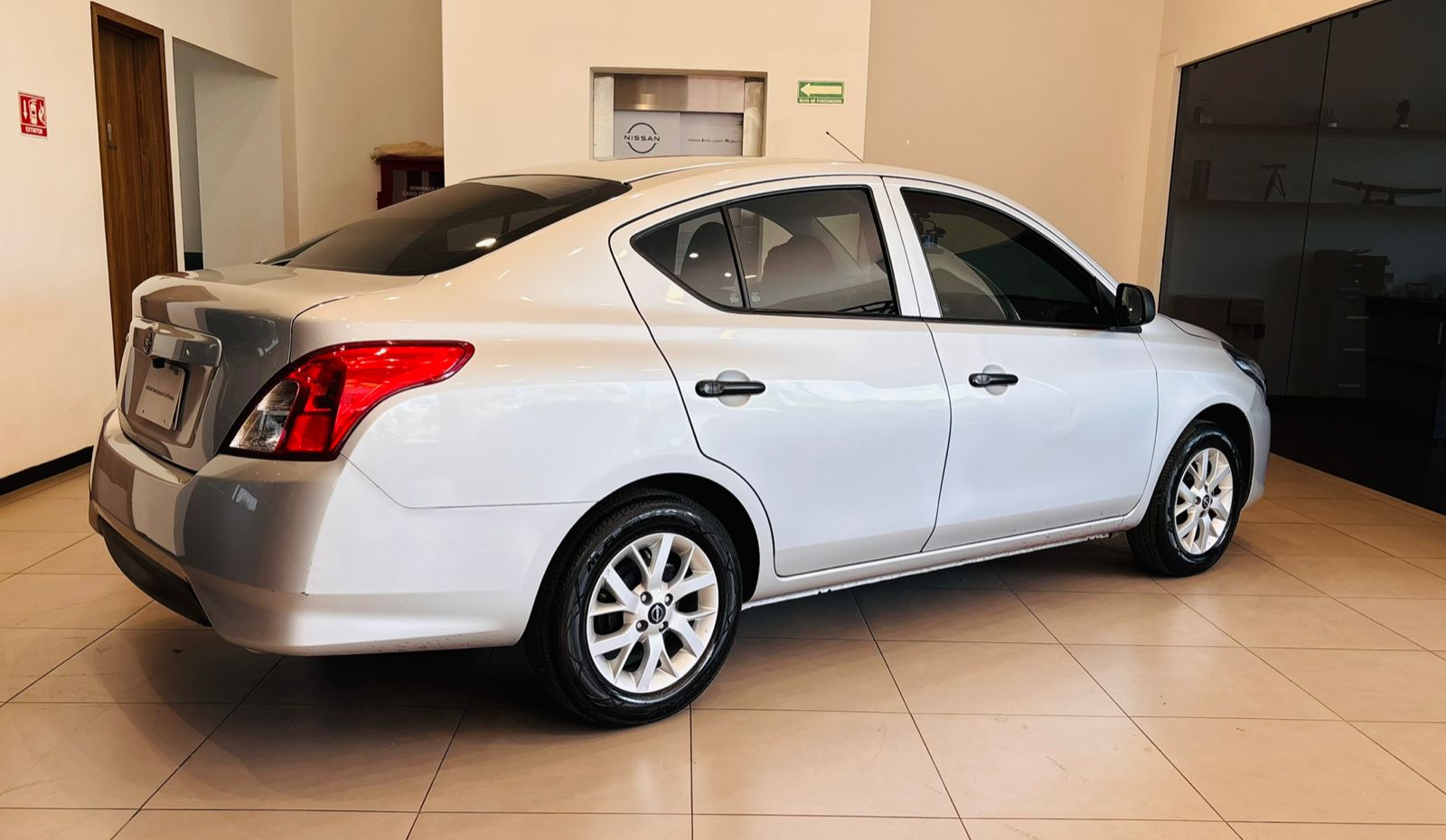 2024 Nissan V-DRIVE 4P L41.6 MAN AUDIO