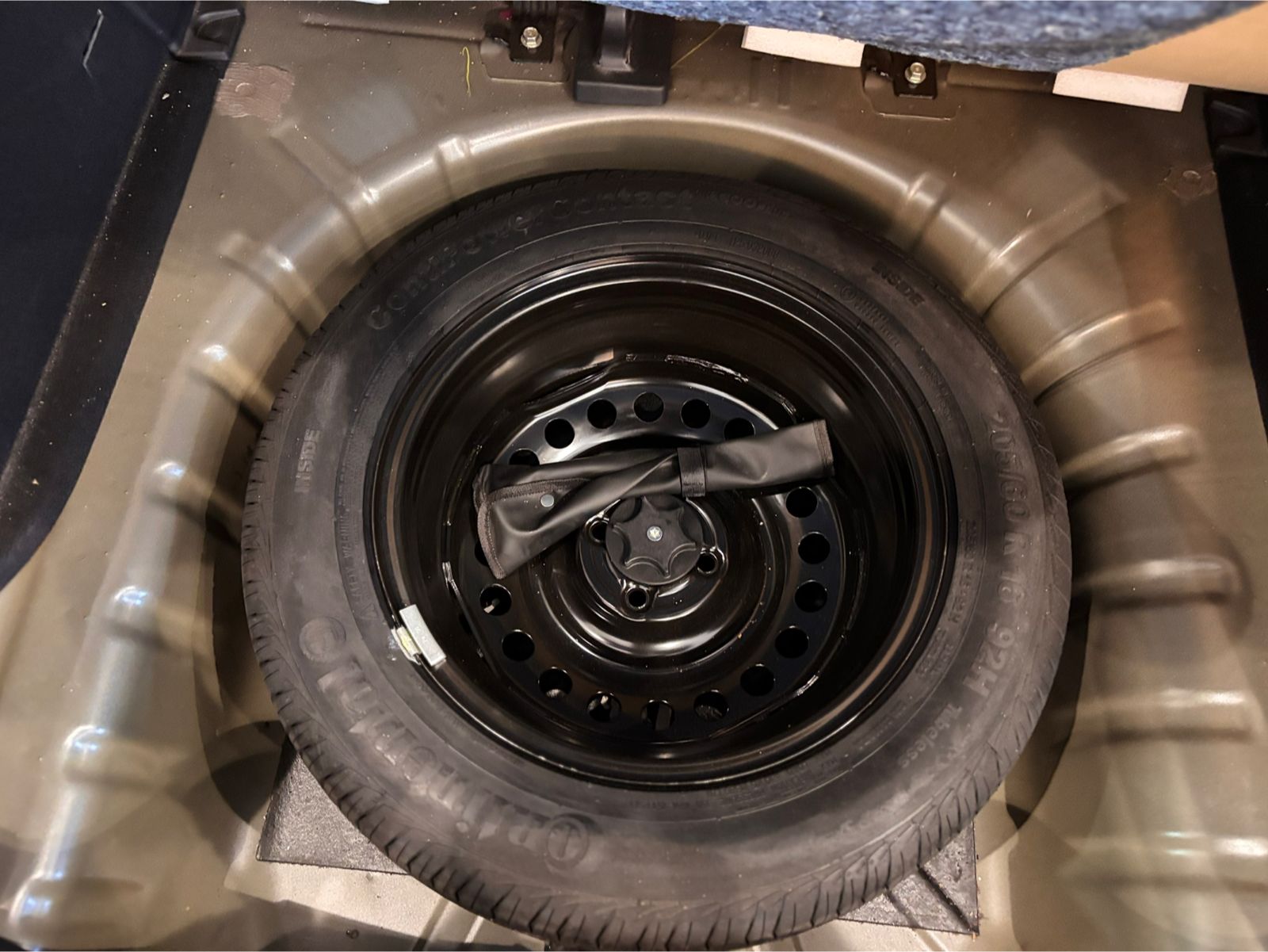 2023 Nissan KICKS 5 PTS ADVANCE 16L TA AAC VE RA-16