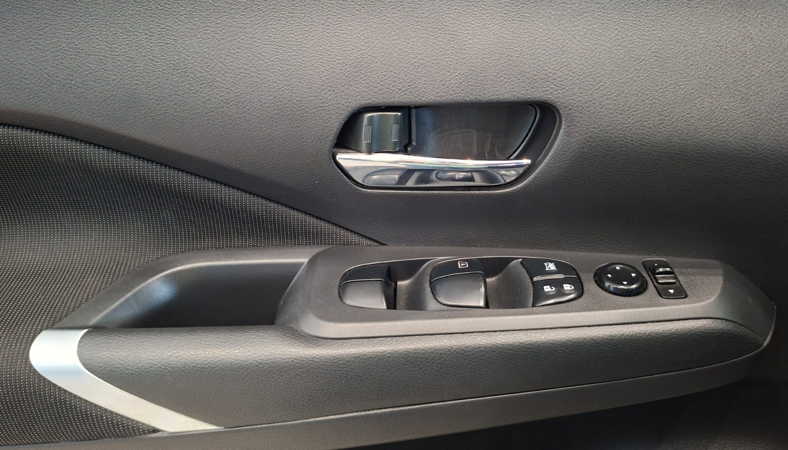 2023 Nissan KICKS 5 PTS ADVANCE 16L TA AAC VE RA-16