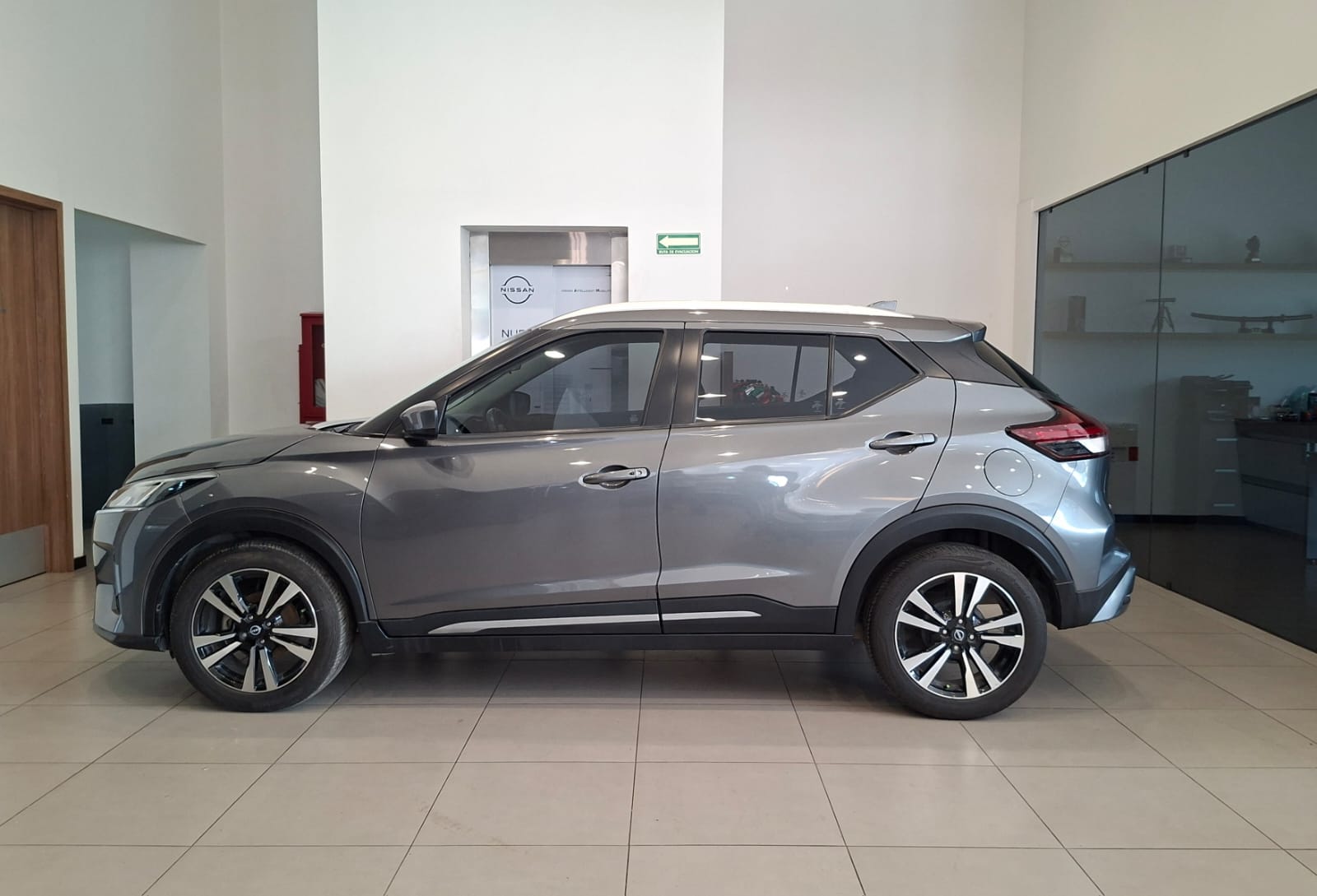 2023 Nissan KICKS 5 PTS ADVANCE 16L TA AAC VE RA-16