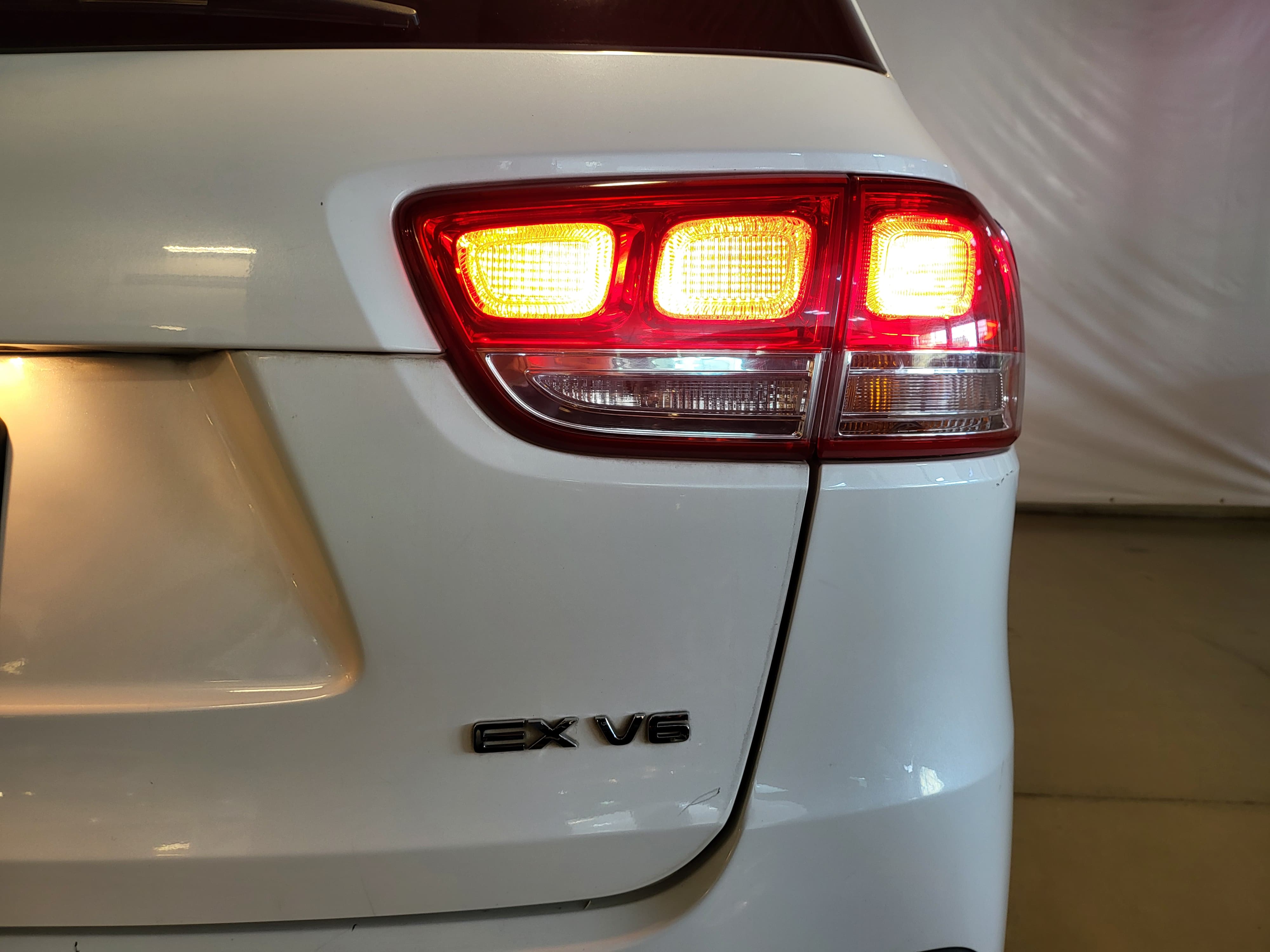 2016 Kia SORENTO 5 PTS EX V6 TA AAC PIEL 7 PAS RA-18