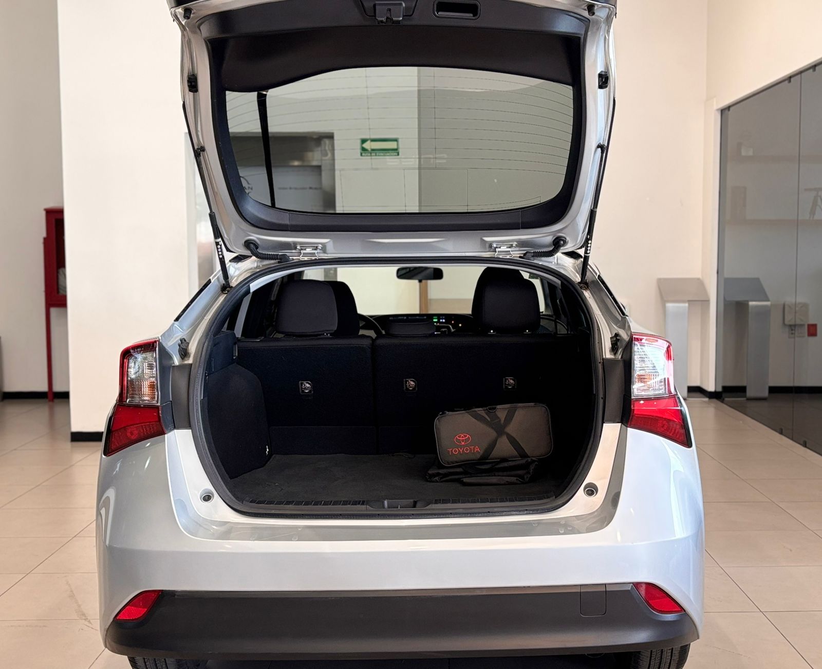 2020 Toyota PRIUS 5 PTS BASE HIBRIDO TA