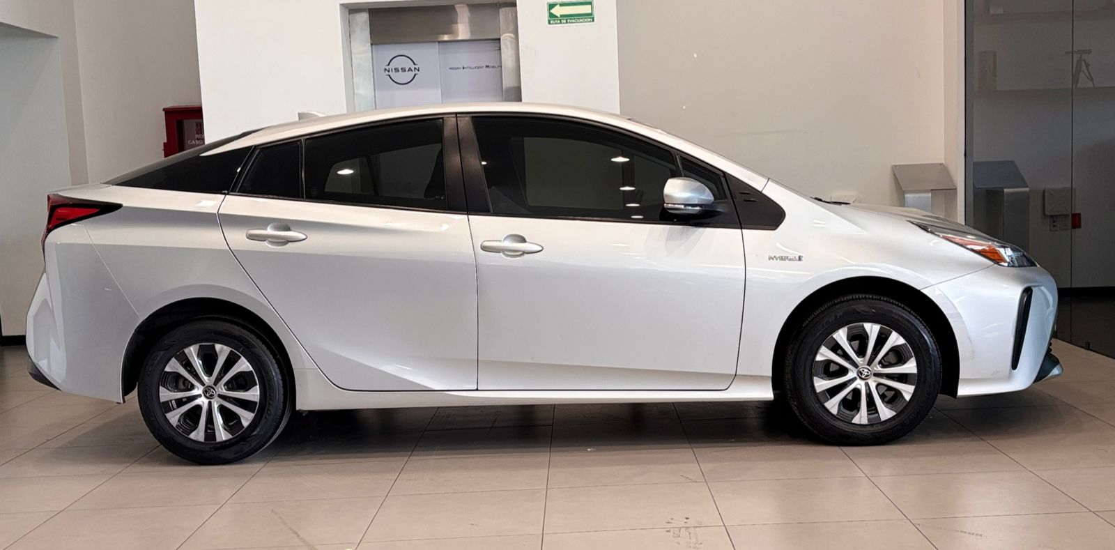 2020 Toyota PRIUS 5 PTS BASE HIBRIDO TA