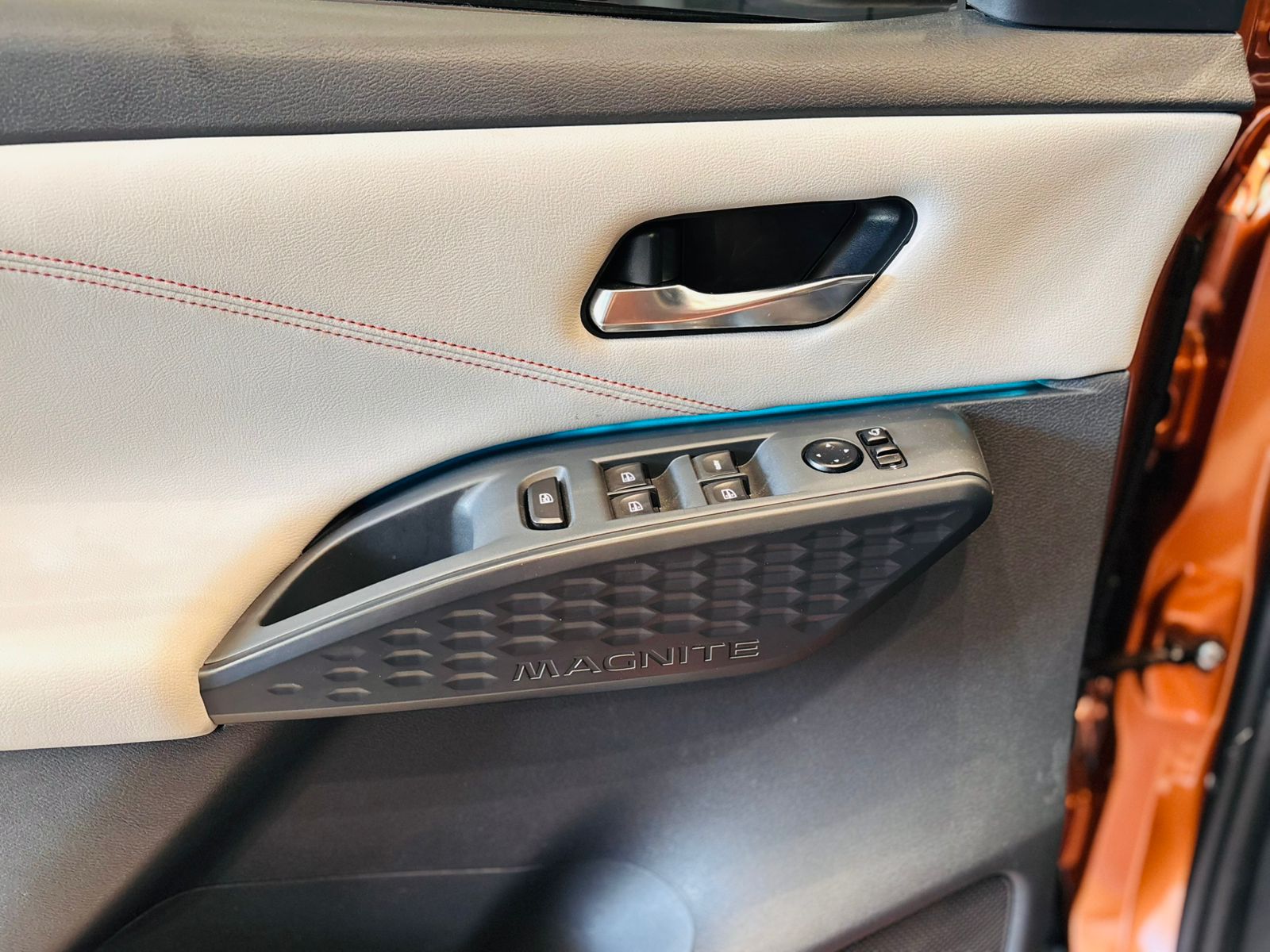 2025 Nissan MAGNITE 5 PUERTAS EXCLUSIVE 1.0 LTS CVT T
