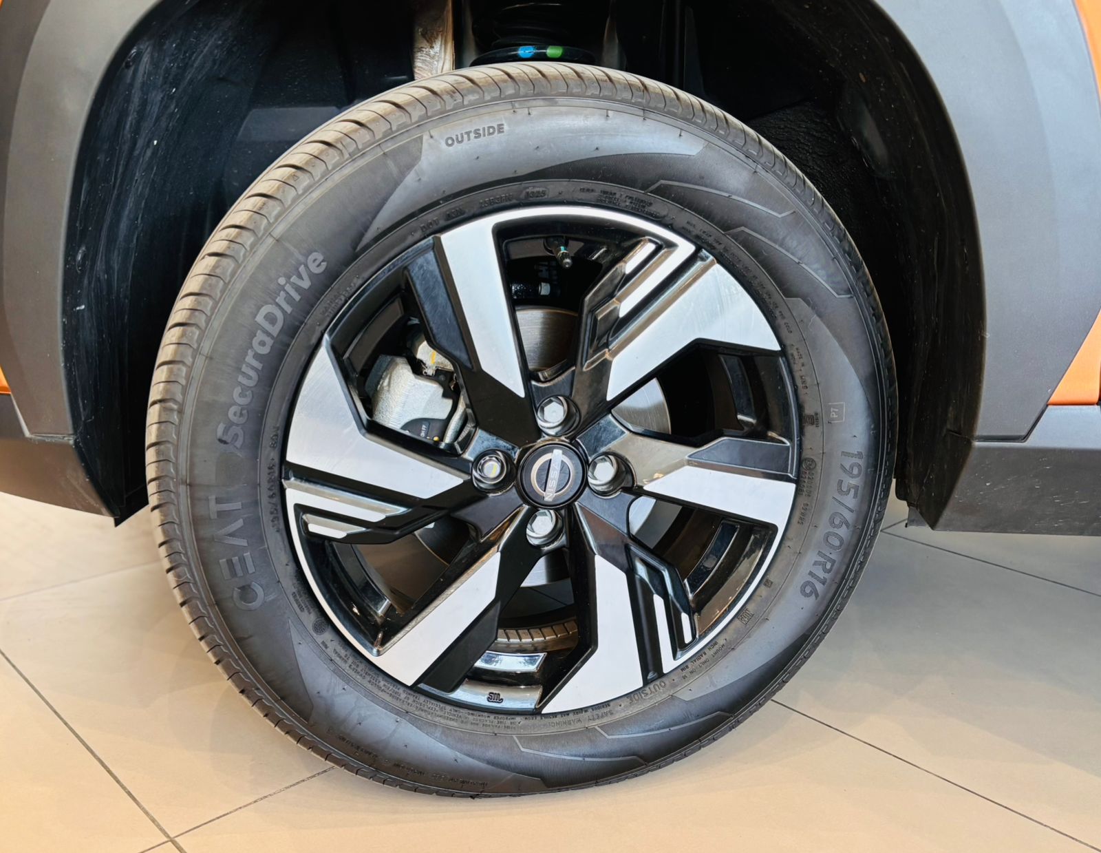 2025 Nissan MAGNITE 5 PUERTAS EXCLUSIVE 1.0 LTS CVT T