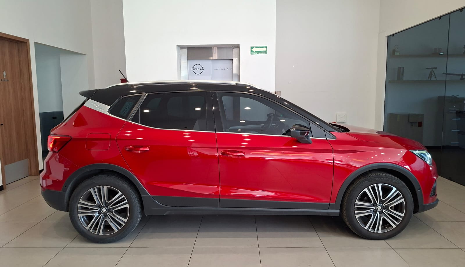 2021 SEAT ARONA 5 PTS XCELLENCE 16L CLIMATRONIC CAMARA REVERSA F LED RA-17